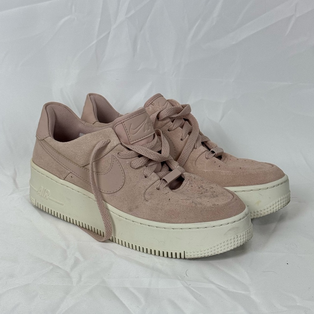 Nike Airforce 1 / AF1 sage low sneakers, size 8, beige pink suede